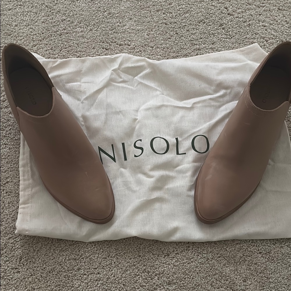 Nisolo Women's Tan Shoes